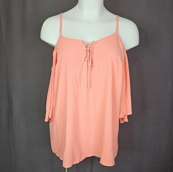 TORRID SIZE 2X FUSION CORAL CHALLIS CROCHET TRIM COLD LACE - UP SHOULDER - Picture 2 of 7